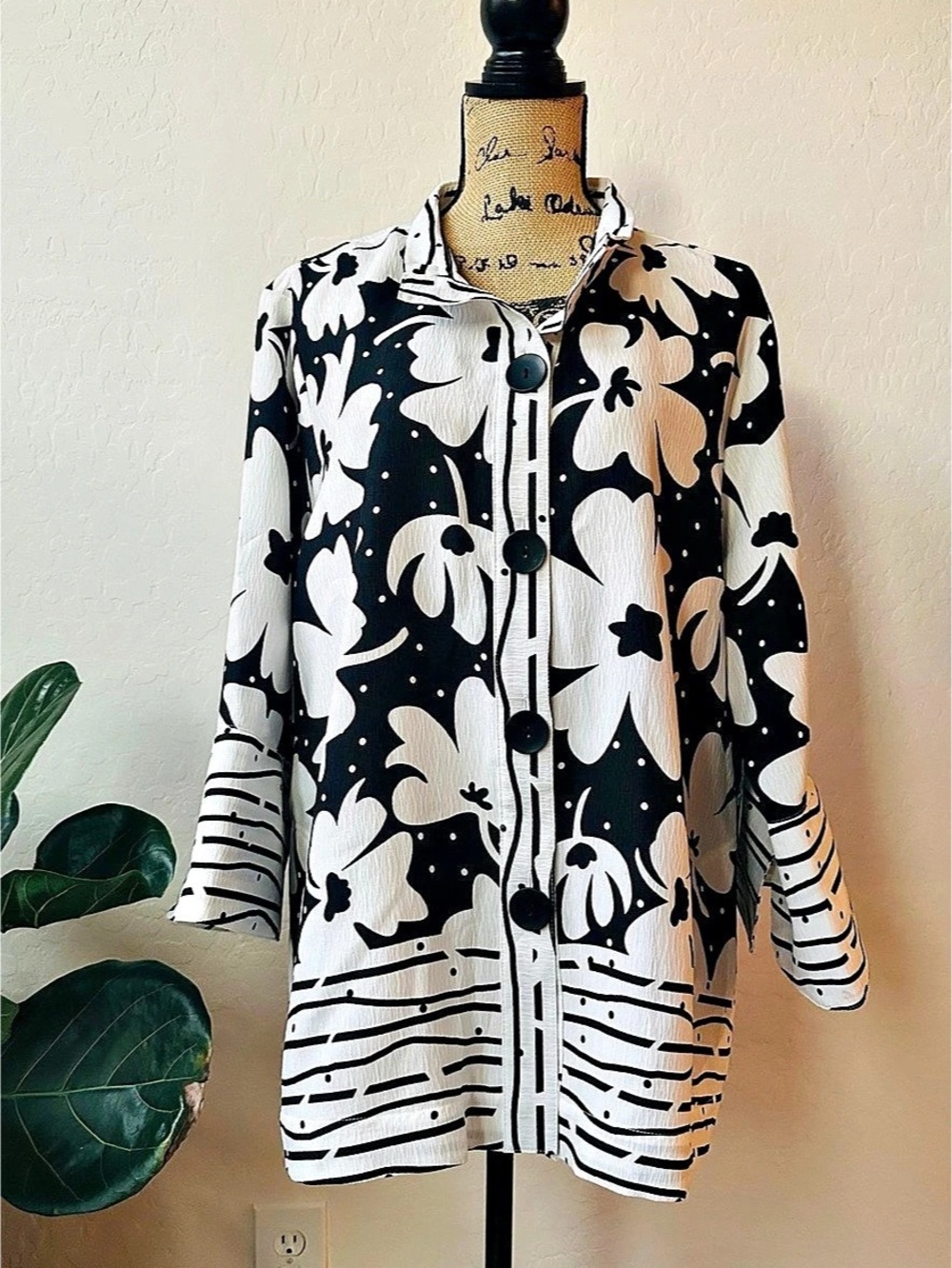 Ali Miles Floral Tunic in Black & White Size 2X NWT